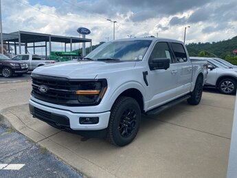 2025 Space White Metallic Ford F-150 XLT Truck Automatic 4X4 4 Door