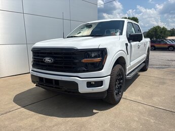 2025 Oxford White Ford F-150 XLT Automatic Truck 3.5L PowerBoost Full-Hybrid V6 Engine