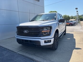 2025 Space White Metallic Ford F-150 XLT 4X4 4 Door Automatic Truck 3.5L PowerBoost Full-Hybrid V6 Engine
