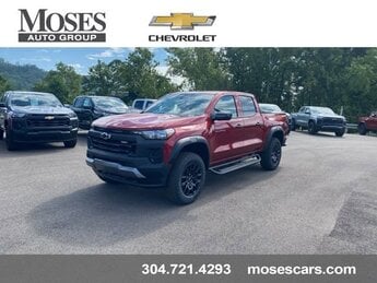 2025 Radiant Red Tintcoat Chevrolet Colorado 4WD Trail Boss 4X4 Truck Automatic TurboMax<sup>™</sup> engine 4 Door