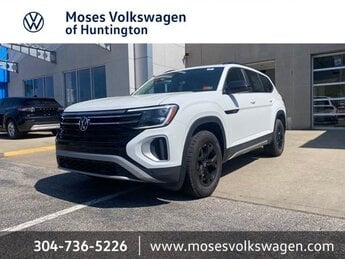 2025 Volkswagen Atlas 2.0T Peak Edition 2.0L TSI Engine AWD 4 Door SUV