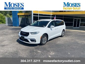 2022 Chrysler Pacifica Touring L 4 Door 3.6L V6 24V VVT Engine Van Automatic