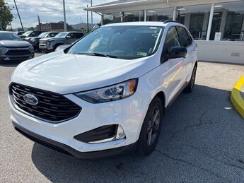 2022 Oxford White Ford Edge SEL SUV EcoBoost 2.0L I4 GTDi DOHC Turbocharged VCT Engine 4 Door AWD