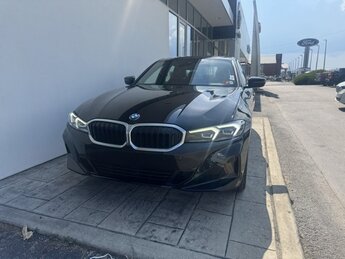 2023 BMW 3 Series 330i xDrive 2.0L 4-Cylinder DOHC 16V Turbocharged Engine 4 Door Car Automatic AWD