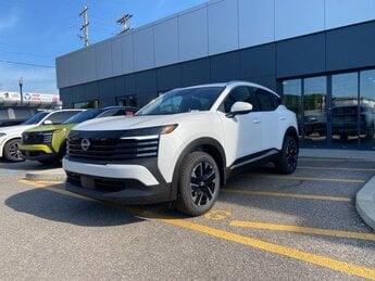 2025 Aspen White Tricoat Nissan Kicks SV 4 Door 2.0L DOHC Engine Automatic (CVT)