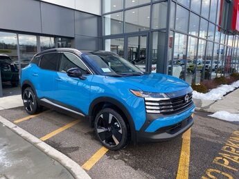 2025 Arctic Ice Blue Metallic/Super Black Nissan Kicks SR Automatic (CVT) SUV AWD