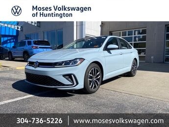 2025 Monument Gray Volkswagen Jetta SE 1.5L I-4 DI DOHC Turbocharged Engine Automatic Car