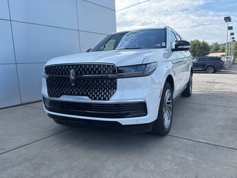 2025 Lincoln Navigator Reserve Automatic 4 Door 3.5L V6 Engine SUV 4X4