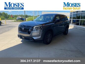 2023 Nissan Pathfinder S 4X4 Automatic V6 Engine 4 Door
