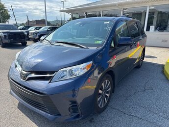 2018 Parisian Night Pearl Toyota Sienna LE AWD Van 4 Door Automatic 3.5L V6 SMPI DOHC Engine