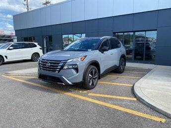 2025 Boulder Gray Pearl/Super Black Nissan Rogue SL AWD Automatic (CVT) 4 Door 1.5L DOHC Engine