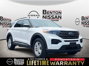 2023 Star White Metallic Tri-Coat Ford Explorer XLT 4 Door SUV 4X4