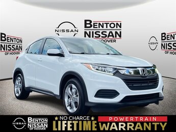 2021 Platinum White Pearl Honda HR-V LX Automatic (CVT) 4 Door FWD 1.8L I4 SOHC 16V i-VTEC Engine