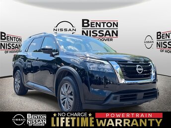 2025 Super Black Nissan Pathfinder SV FWD 3.5L V6 DOHC Engine Automatic