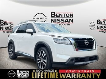 2024 Pearl White Tricoat Nissan Pathfinder Platinum Automatic SUV FWD