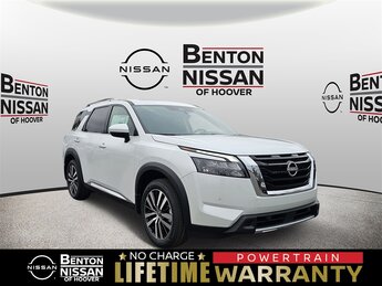 2025 Everest White Pearl Tricoat Nissan Pathfinder Platinum FWD SUV 4 Door 3.5L V6 DOHC Engine