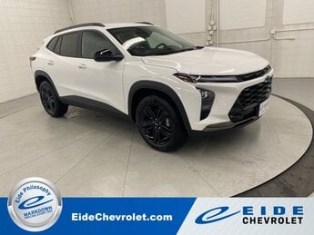 2025 Summit White Chevrolet Trax ACTIV 4 Door Automatic FWD