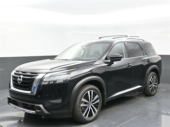 2025 Nissan Pathfinder Platinum SUV 4X4 Automatic