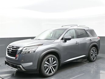 2025 Gun Metallic Nissan Pathfinder Platinum Automatic SUV 4X4