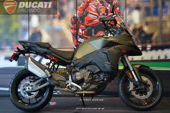 2025 STORM GREEN Ducati MULTISTRADA V2S 