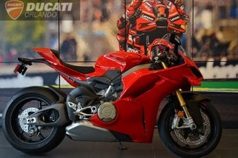 2025 Ducati PANIGALE V4 