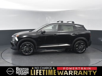 2025 Super Black Nissan Kicks SR SUV Automatic (CVT) 2.0L DOHC Engine 4 Door