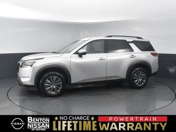 2025 Brilliant Silver Metallic Nissan Pathfinder SV Automatic 4 Door SUV