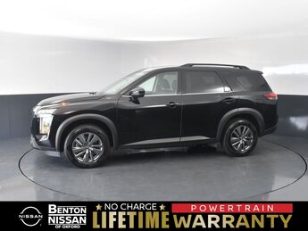 2025 Super Black Nissan Pathfinder SV 3.5L V6 DOHC Engine SUV FWD