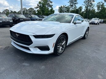 2025 Oxford White Ford Mustang EcoBoost Premium 2 Door EcoBoost 2.3L I4 GTDi DOHC Turbocharged VCT Engine RWD