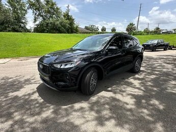 2023 Agate Black Metallic Ford Escape Plug-In Hybrid Base Automatic (CVT) FWD 2.5L iVCT Engine SUV 4 Door
