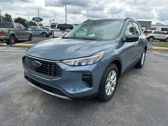 2025 Vapor Blue Metallic Ford Escape Active 1.5L EcoBoost Engine 4 Door Automatic
