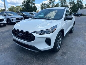 2025 Star White Metallic Tri-Coat Ford Escape ST-Line 4 Door 1.5L EcoBoost Engine SUV
