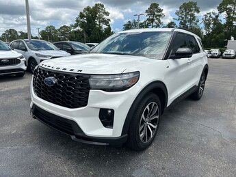 2025 Star White Metallic Tri-Coat Ford Explorer ST-Line Automatic 4 Door 2.3L EcoBoost I-4 Engine