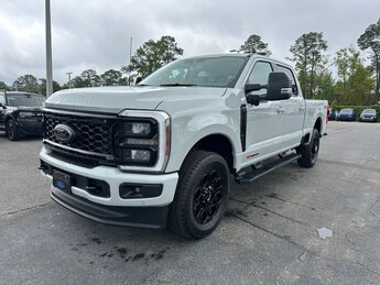 2025 Avalanche Ford Super Duty F-250 SRW Lariat 4 Door 4X4 6.7L High Output Power Stroke V8 Diesel Engine Truck Automatic