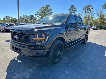 2025 Agate Black Metallic Ford F-150 STX 4 Door 2.7L V6 EcoBoost Engine Truck RWD