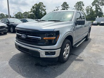 2025 Iconic Silver Metallic Ford F-150 XLT RWD 4 Door 5.0L V8 Engine