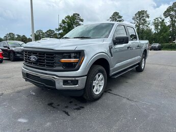 2025 Iconic Silver Metallic Ford F-150 XL 4 Door 5.0L V8 Engine Automatic Truck 4X4