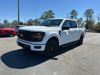 2025 Ford F-150 XLT 4 Door Truck 4X4 Automatic 3.5L V6 EcoBoost Engine