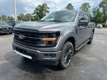 2025 Ford F-150 XLT 4X4 Truck Automatic 3.5L PowerBoost Full-Hybrid V6 Engine 4 Door
