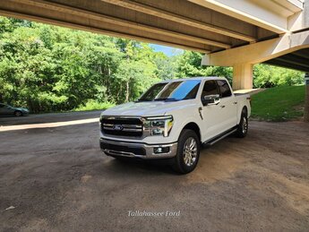 2025 Star White Metallic Tri-Coat Ford F-150 Lariat Truck 4 Door 5.0L V8 Engine 4X4