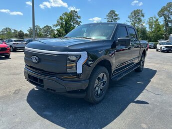 2025 Agate Black Metallic Ford F-150 Lightning Flash Truck AWD Automatic 4 Door Electric Motor Engine