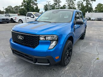 2025 Velocity Blue Ford Maverick XLT Truck Automatic (CVT) EcoBoost 2.0L I4 GTDi DOHC Turbocharged VCT Engine AWD 4 Door