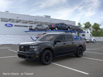 2025 Shadow Black Ford Maverick XLT EcoBoost 2.0L I4 GTDi DOHC Turbocharged VCT Engine 4 Door AWD Truck