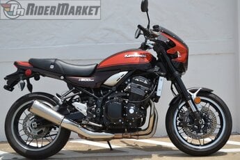 2018 Brown/Orange Kawasaki Z900RS Manual