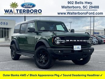 2025 Eruption Green Metallic Ford Bronco Outer Banks 4X4 4 Door Automatic SUV