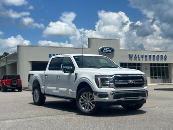 2025 Ford F-150 Lariat 4 Door 4X4 5.0L V8 Engine Truck Automatic