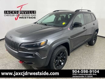 2022 Granite Crystal Metallic Clearcoat Jeep Cherokee Trailhawk 4 Door SUV 4X4 G 3.2L V6 Cylinder Engine3.2