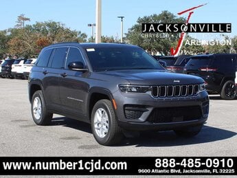 2025 Baltic Gray Metallic Clearcoat Jeep Grand Cherokee Laredo X SUV RWD Automatic