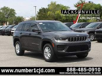 2025 Baltic Gray Metallic Clearcoat Jeep Grand Cherokee Laredo X 4 Door RWD G 3.6L V6 Cylinder Engine3.6 Automatic