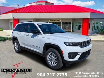 2025 Jeep Grand Cherokee Laredo X Automatic 4 Door 3.6L V6 24V VVT Engine RWD SUV